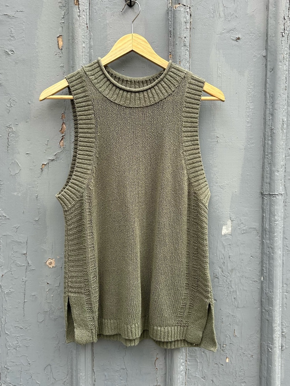 Tribal Green Sleeveless knit Sweater, size M